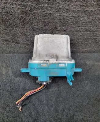 Volkswagen Touareg I Heater blower motor/fan resistor 7L0907521B