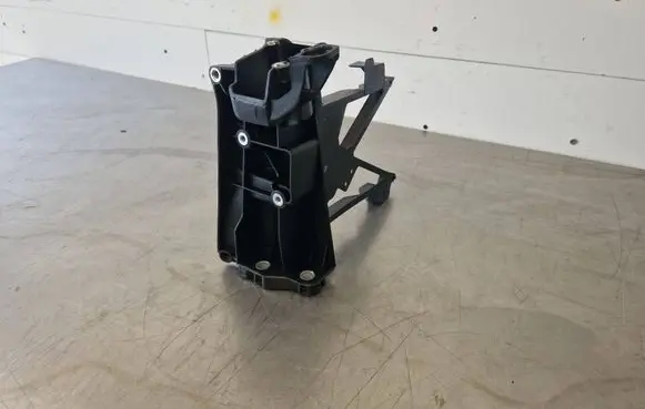 Mercedes-Benz GLC X253 C253 Radiator mount bracket A2536207500