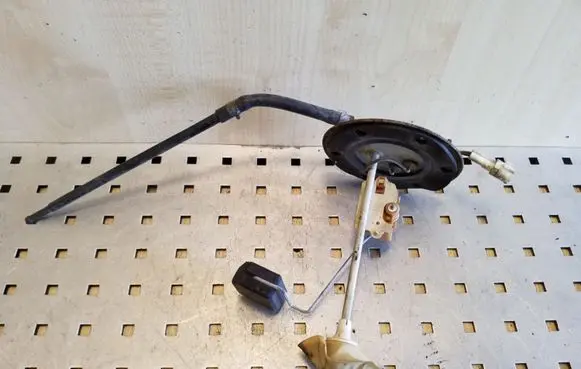 Subaru Legacy Fuel level sensor FS0213002