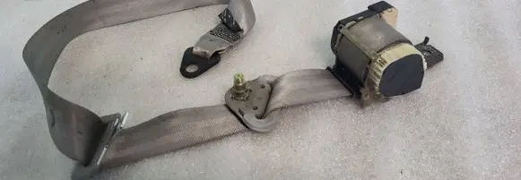 Renault Scenic I Front seatbelt 432478
