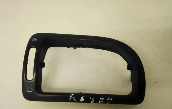 Peugeot 406 Dash center air vent grill 9616427877
