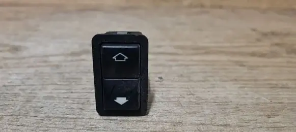 BMW 5 E39 Electric window control switch 8368974