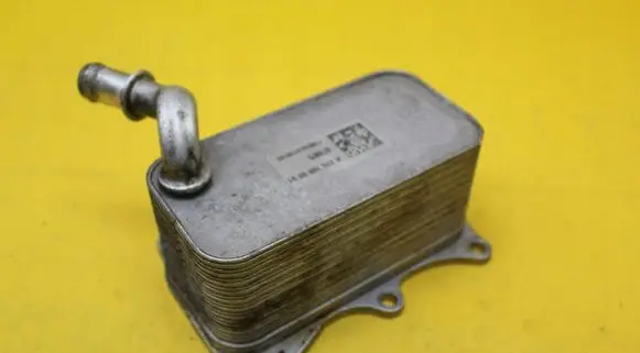 Mercedes-Benz GLE (W166 - C292) Engine oil radiator 