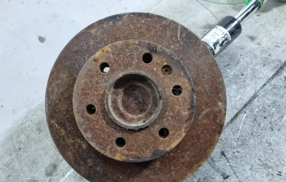 Mercedes-Benz Sprinter W906 Front wheel hub spindle knuckle