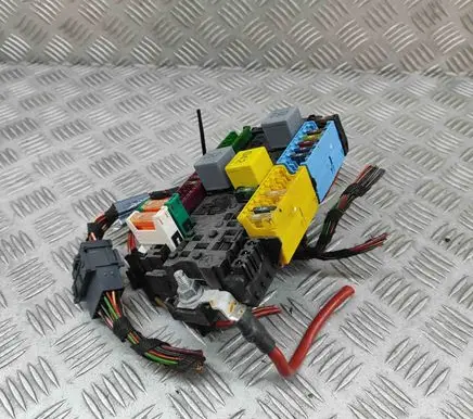 Mercedes-Benz Vito Viano W447 Fuse module A2469067100