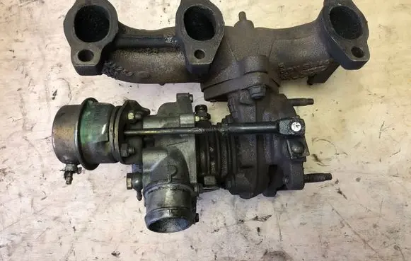 Volkswagen Polo IV 9N3 Turbo 045145701
