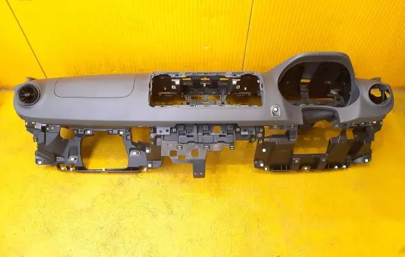 Mercedes-Benz Sprinter W907 W910 Dashboard