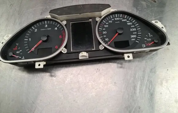 Audi A6 S6 C6 4F Speedometer (instrument cluster) 503000732302 5550007301