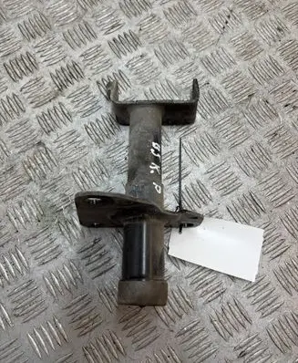 Volkswagen PASSAT B5 Front bumper mounting bracket 3B0807133 3B0807133A