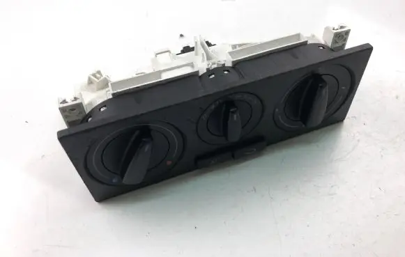 Volkswagen Golf IV Interior fan control switch 1J0820045F