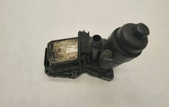 BMW 5 F10 F11 Engine oil radiator 8507626
