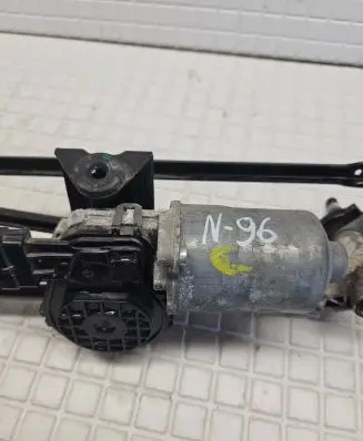 Hyundai i10 Front wiper linkage and motor