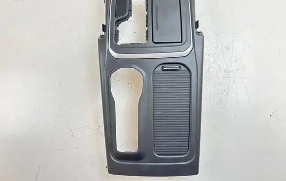 Renault Talisman Gear shifter surround trim plastic 684308048R