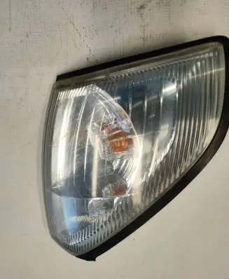 Toyota Land Cruiser (HDJ90) Front bumper turn signal 
