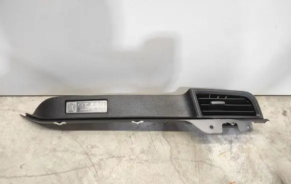 Ford Mustang VI Dashboard glove box trim FR3V63044B88