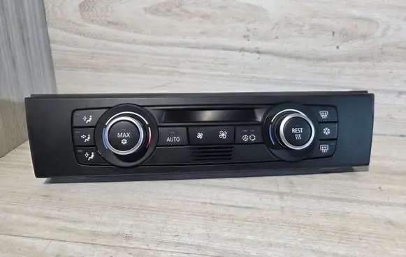 BMW 3 E90 E91 Climate control unit 9147299 A2C53246367 070137039B