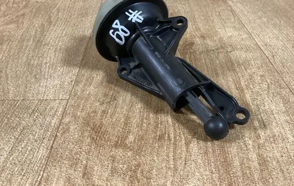 Ford Mondeo Mk III Valve vacuum 1S7G9L492