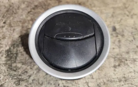Ford Fiesta Dash center air vent grill 6s6ha018b09