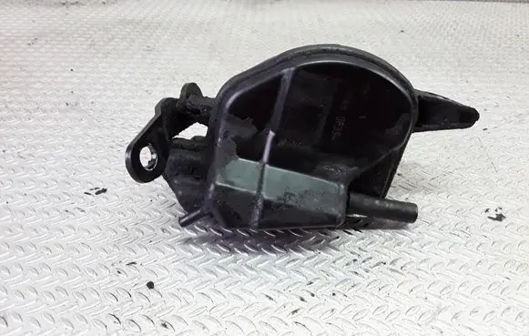 Vacuum air tank