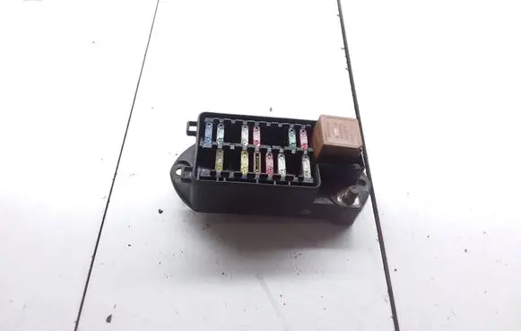 Jaguar XJ X308 Fuse module LNA2800JB 134852021897