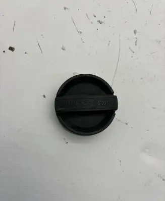 BMW 5 F10 F11 Oil filler cap 8507153