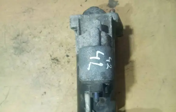 Volvo V70 Starter motor 30782228