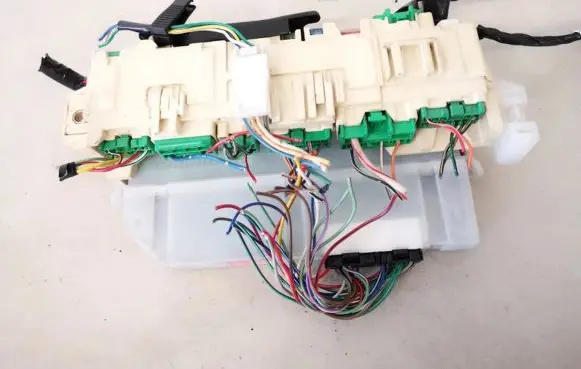 Mazda Xedos 9 Fuse box set ta0267100d ta02-67-100d