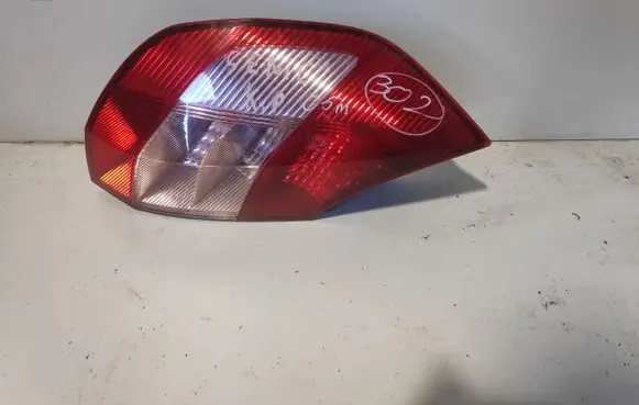 Renault Scenic II - Grand scenic II Rear/tail lights 8200127704