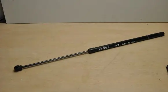 Audi A3 8Y Tailgate/trunk strut/damper 8Y4827552D