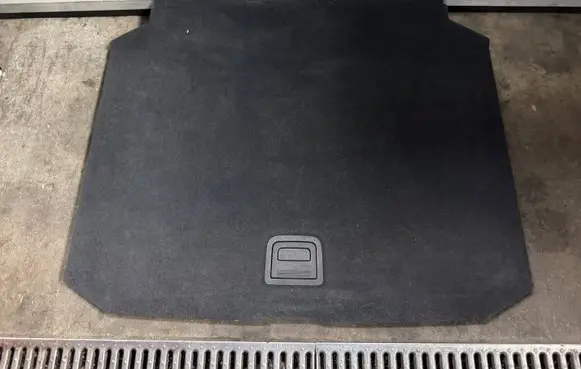 Audi A3 S3 8V Trunk/boot floor carpet liner 8V4861529D