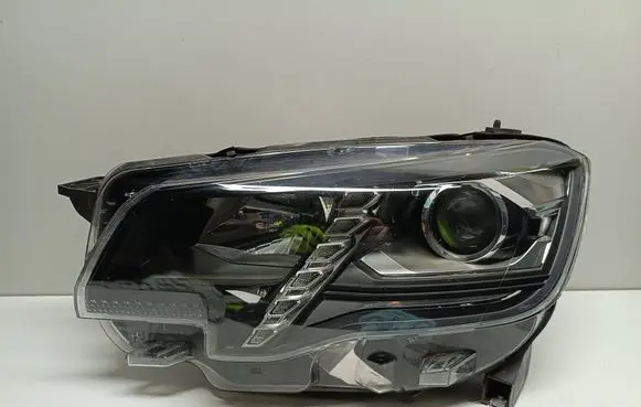 Peugeot Partner III Headlight/headlamp 9816827280