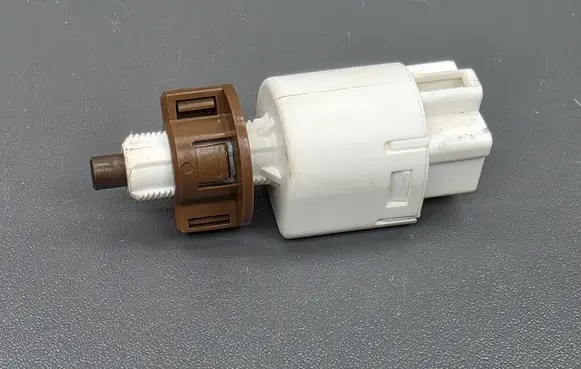 Suzuki Swift II Brake pedal sensor switch 