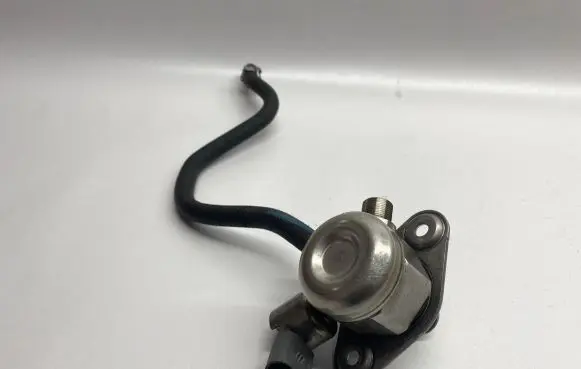 Mercedes-Benz CLA C117 X117 W117 Mechanical fuel pump A2700700501 0261520212