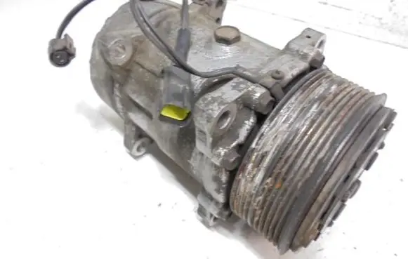 Volvo 440 Air conditioning (A/C) compressor (pump) 485087