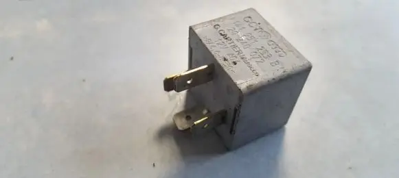 Volkswagen Golf IV Other relay 141951253B