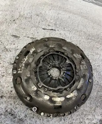 Volkswagen PASSAT B6 Pressure plate 