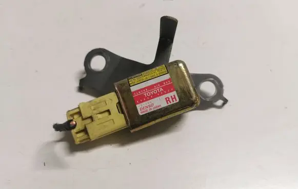 Toyota RAV 4 (XA20) Airbag deployment crash/impact sensor 8986042020