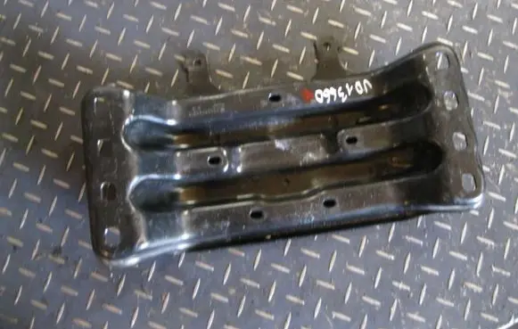 Mercedes-Benz C AMG W205 Engine mounting bracket A2052420301 VD13660