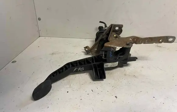 Volvo V50 Clutch pedal 30748726 4N517B633EK