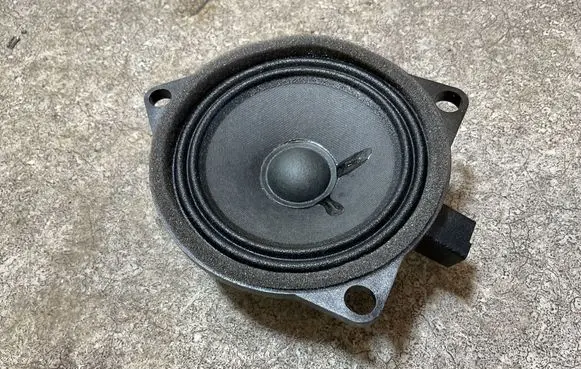 Volvo XC40 Front door speaker 31438477 H033034T
