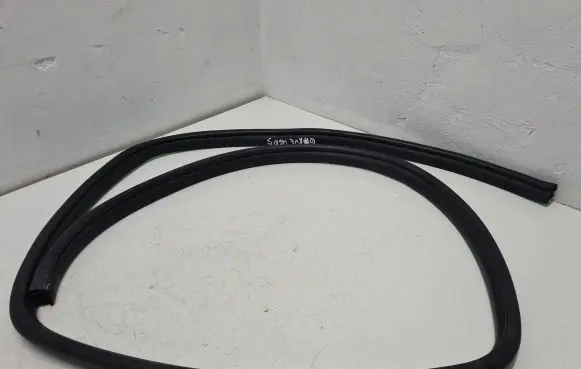 Toyota Verso-S Rear door rubber seal (on body) 