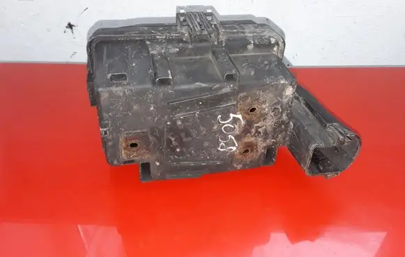 Iveco Daily 35 - 40.10 Fuse module 69500825