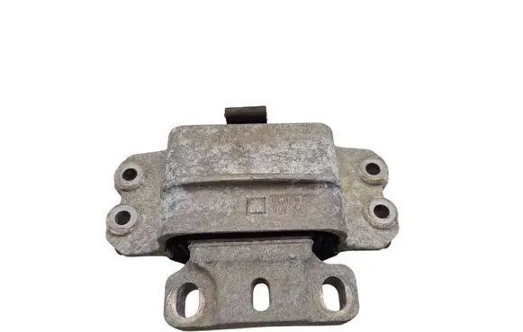 Engine mount bracket