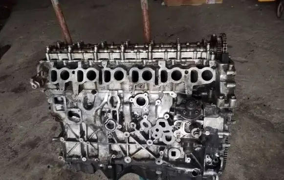 BMW 7 G11 G12 Engine