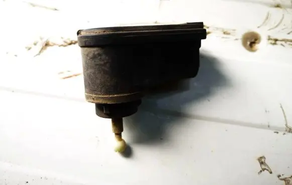 Headlight level adjustment motor