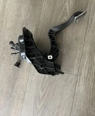 Ford Ecosport Clutch pedal H1BC7B633D1E