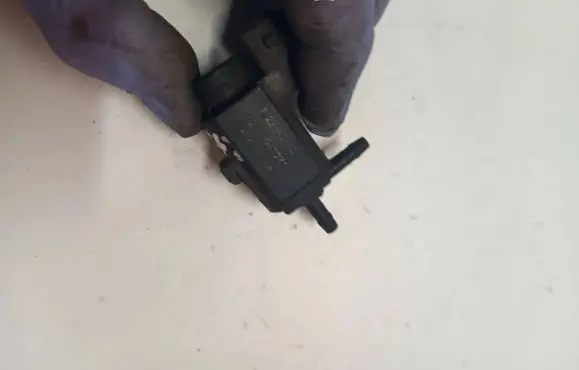 Volvo V70 Turbo solenoid valve 2224010
