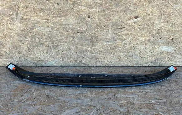 Maserati Levante Front bumper lip 670119778 KT08868
