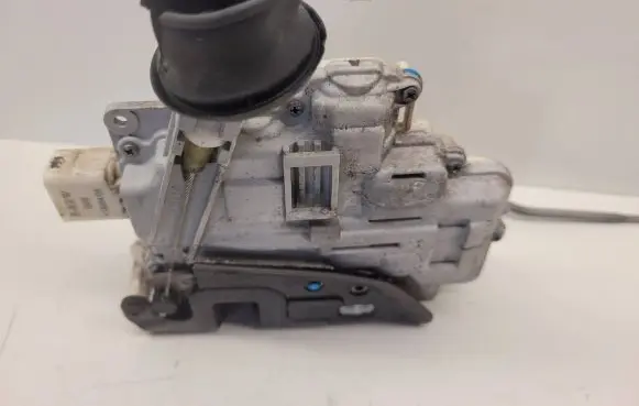Audi A6 S6 C6 4F Front door lock 4F1837016