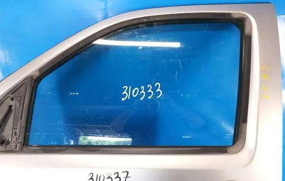 Nissan Pathfinder R51 Front windscreen/windshield window 80301EA010